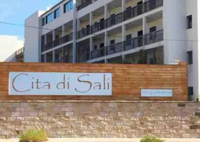 Studio Piscine, 200M Port De Porto Vecchio Pour 2 Personnes