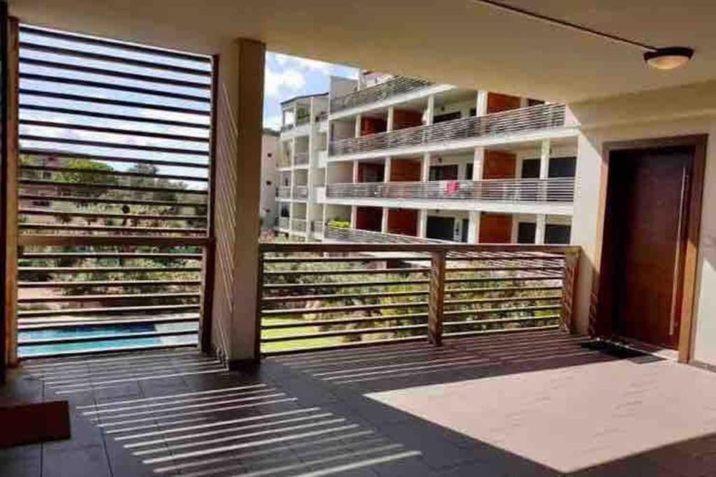 Piscine, 200m Port De Vecchio Pour 2 Personnes