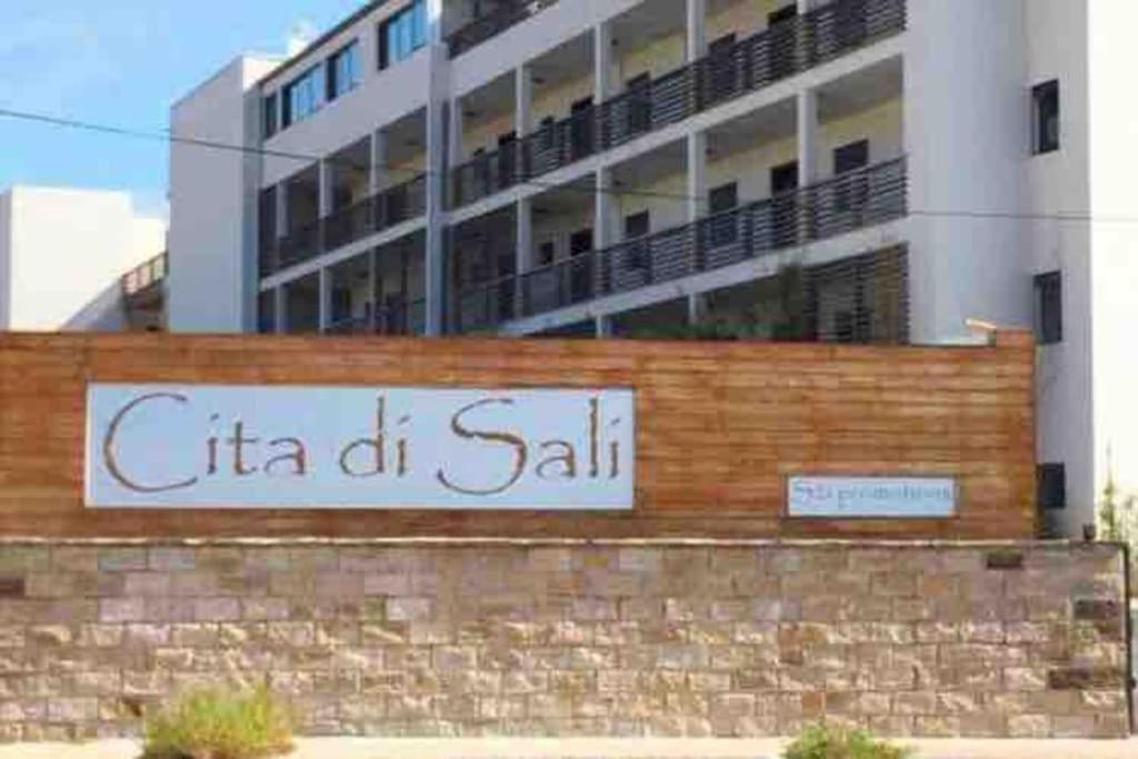 Piscine, 200m Port De Vecchio Pour 2 Personnes *